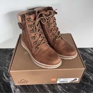 Tan Lace-Up Hiker Boot w/ Knit Detailing  8.5W